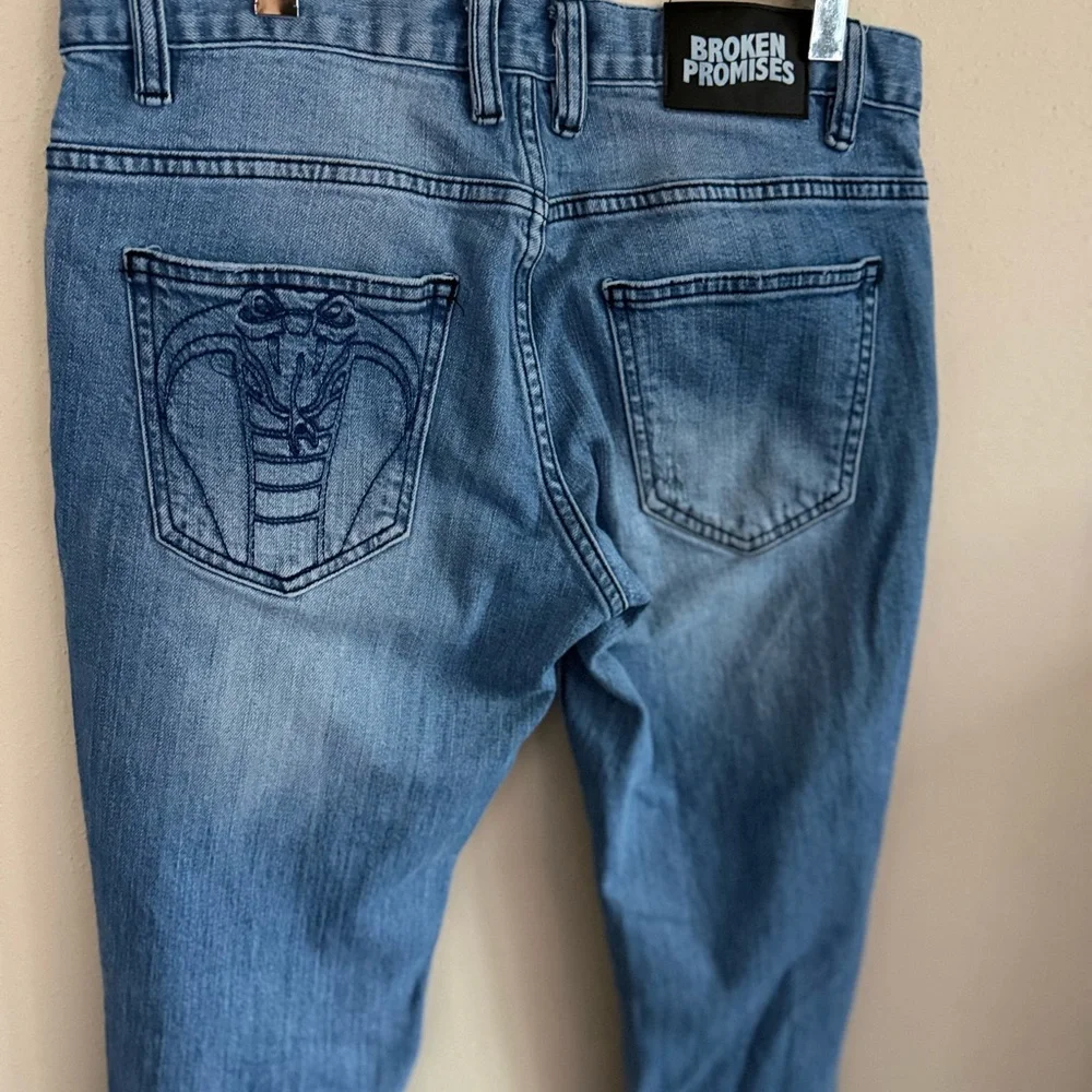 Broken Promises Jeans 30 Distressed Skinny Denim Cobra Embroidered Streetwear - Picture 7 of 11